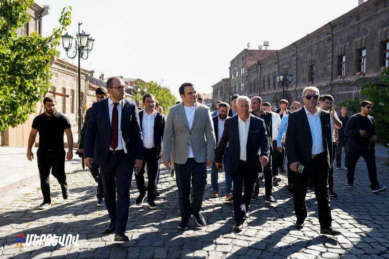 Img default alt hy