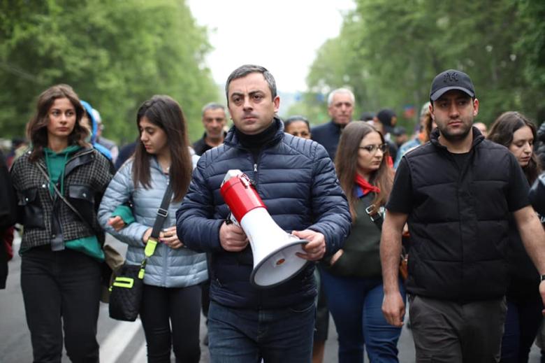Img default alt hy