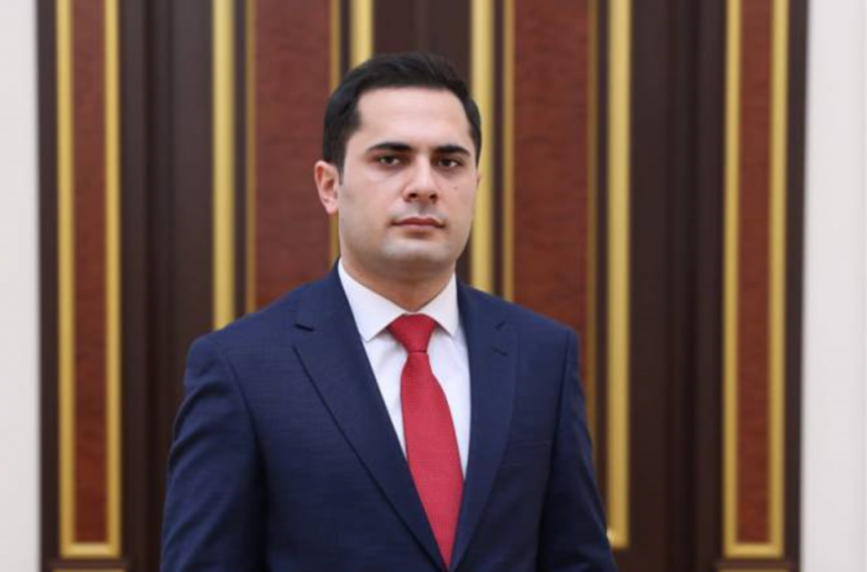 Img default alt hy