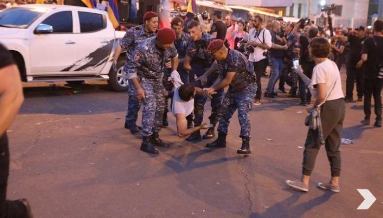 Img default alt hy