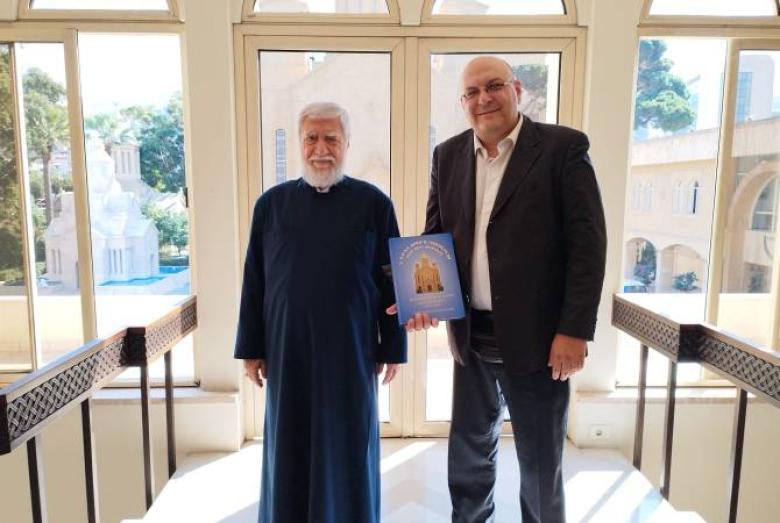 Img default alt hy