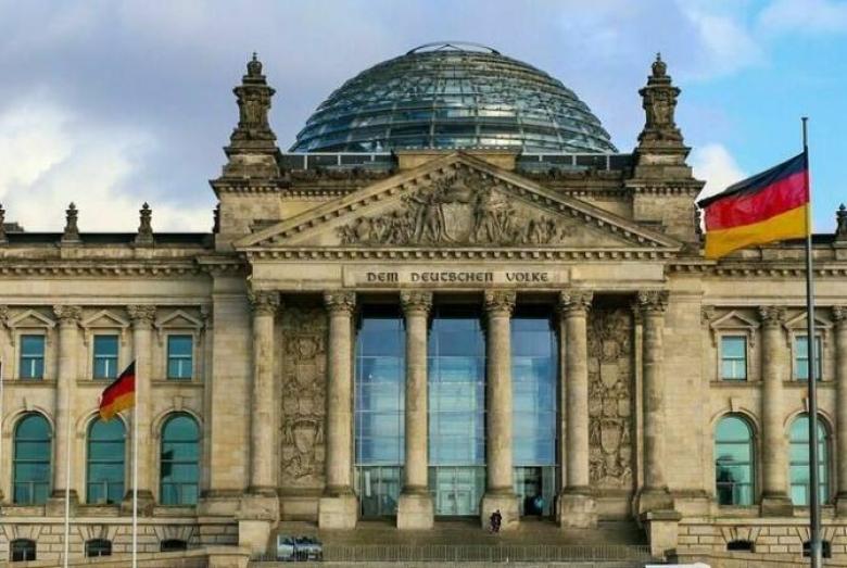 Img default alt hy