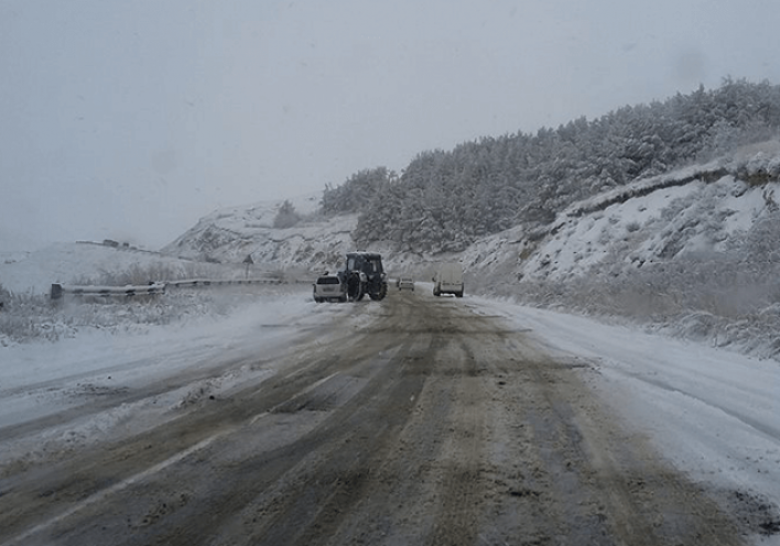Img default alt hy