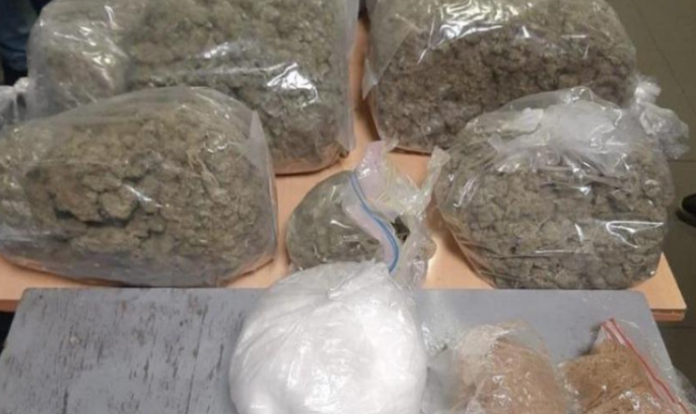 Img default alt hy