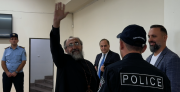 Img default alt hy