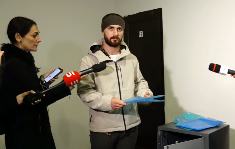 Img default alt hy