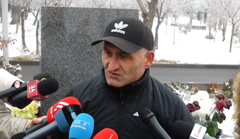 Img default alt hy