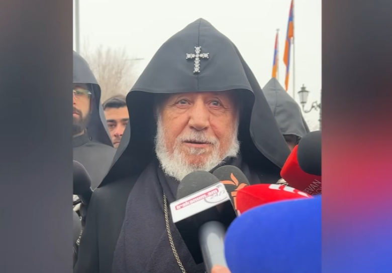 Img default alt hy