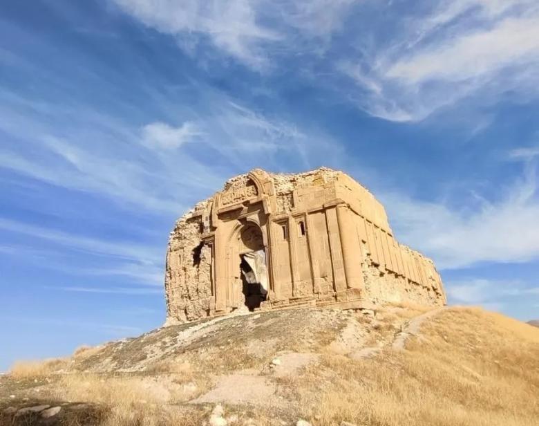 Img default alt hy